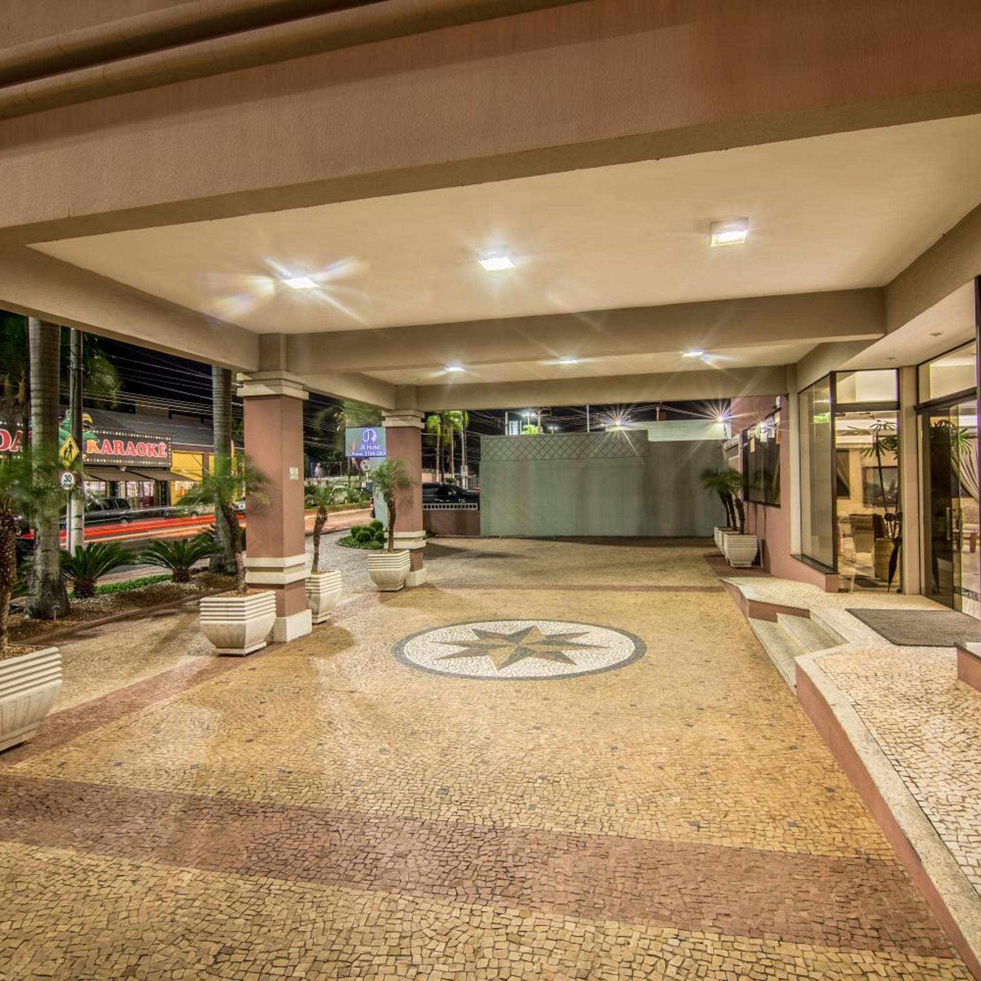 JR Hotel Marilia 46/50