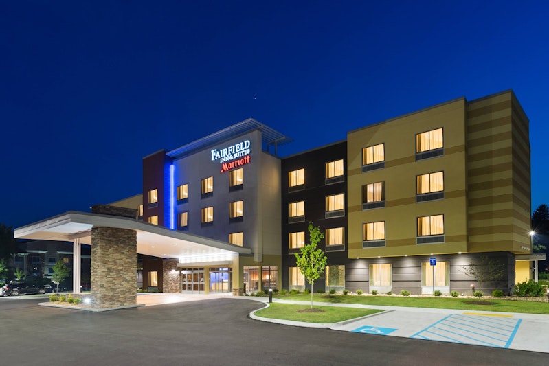Fairfield Inn And Suites By Marriott Belle Vernon 28/29
