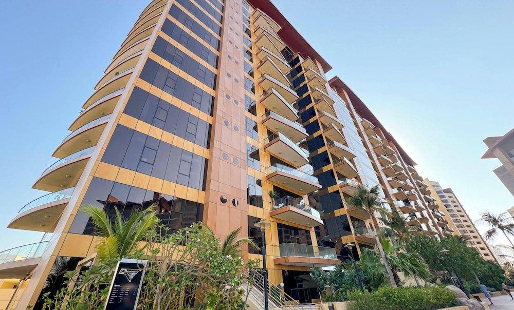 Tiara Residences by Bnbme Holiday Homes Rental LLC