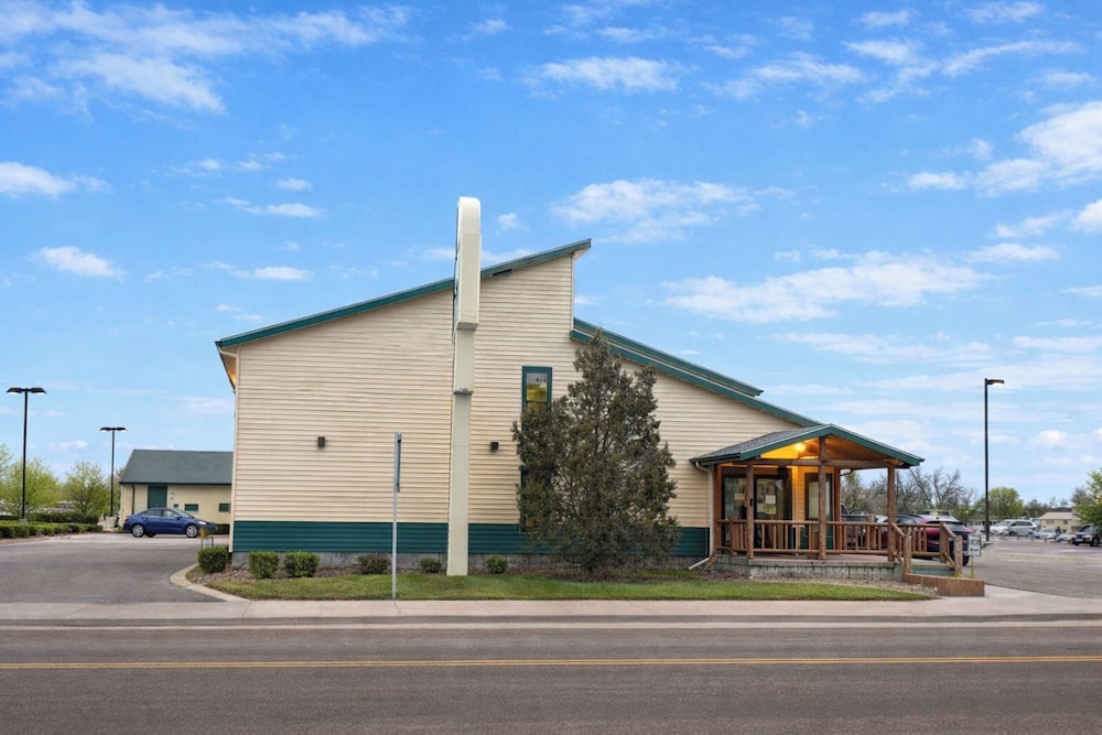 Lone Tree Inn Sidney By Hotel O in SIDNEY - MT