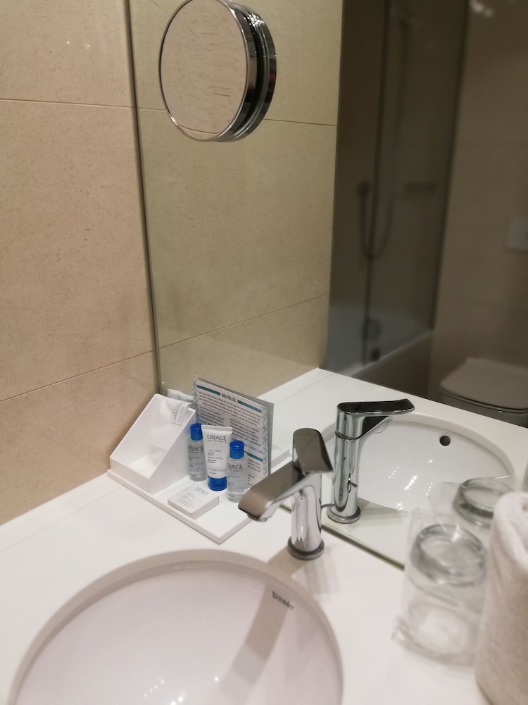 Hotel Lis Baixa 34/64