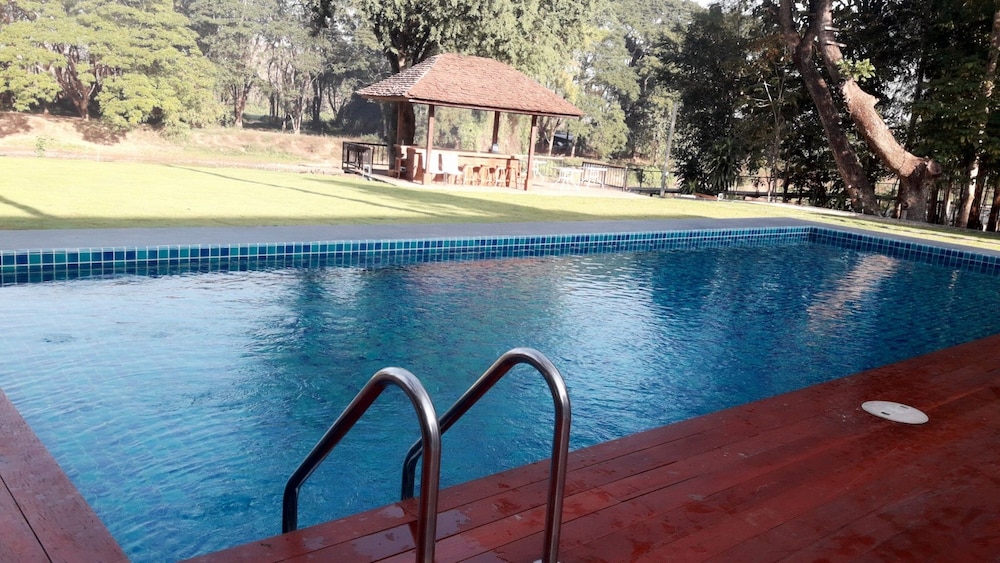 RIVERHOUSE RESORT 52/78