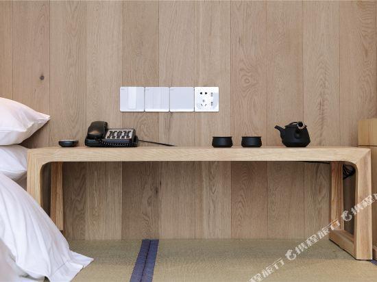 Qilu City Art Hotel 8/39