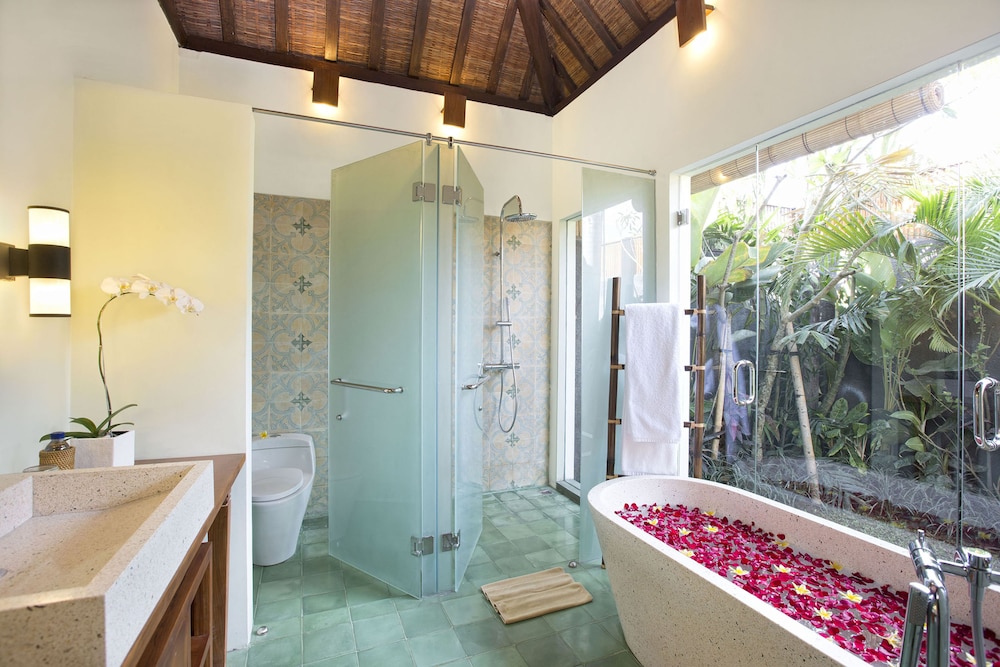 VILLA BERAWA BALI 72/77