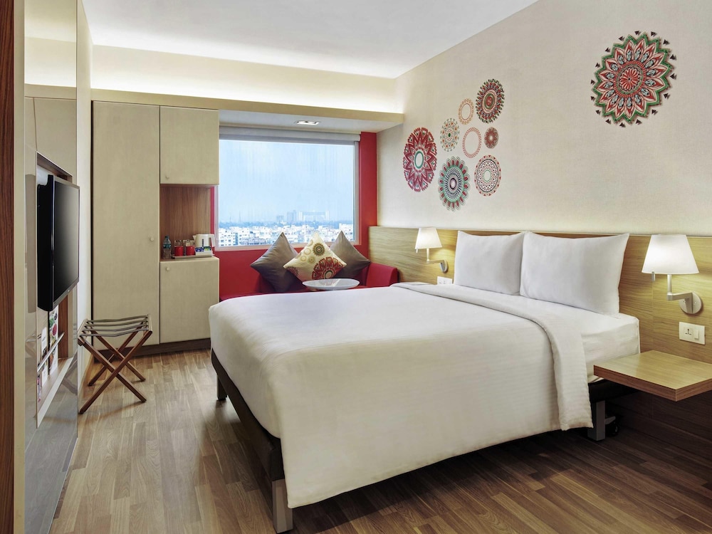 SUPERIOR, QUEEN BED