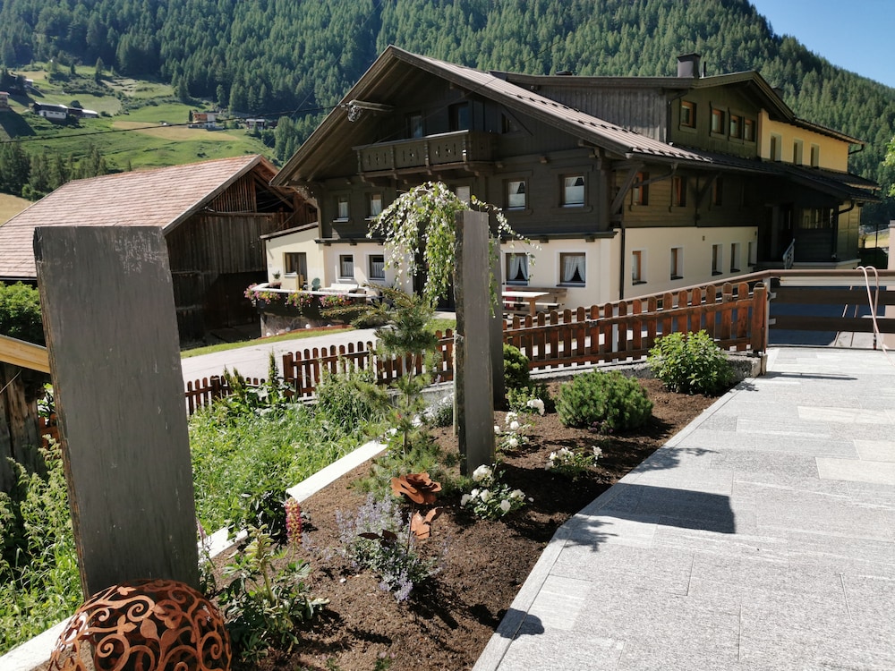 Hotel Garni Schönblick 44/50