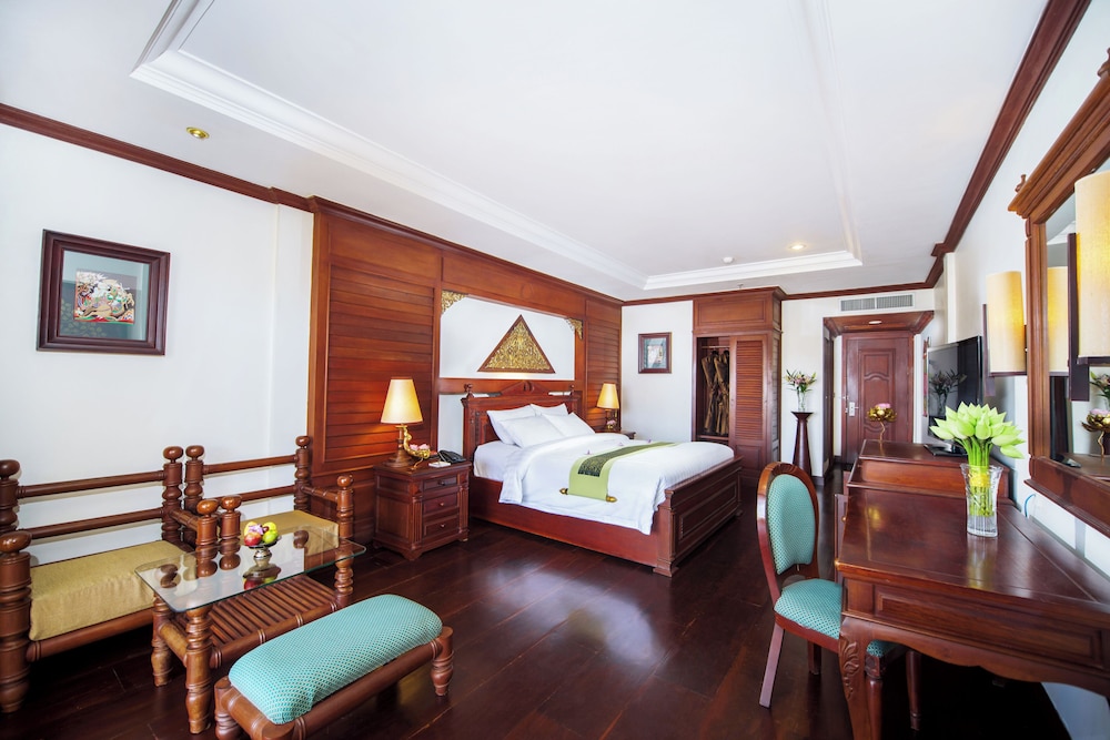 The Privilege Floor by Borei Angkor 15/50