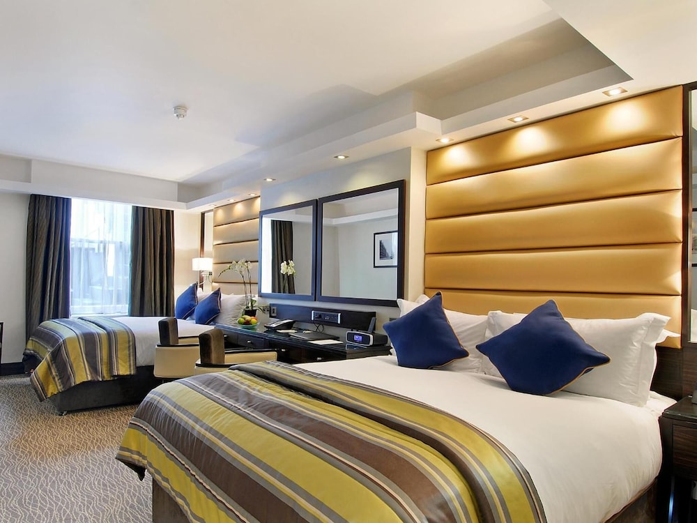 Park Grand Mayfair 17/40