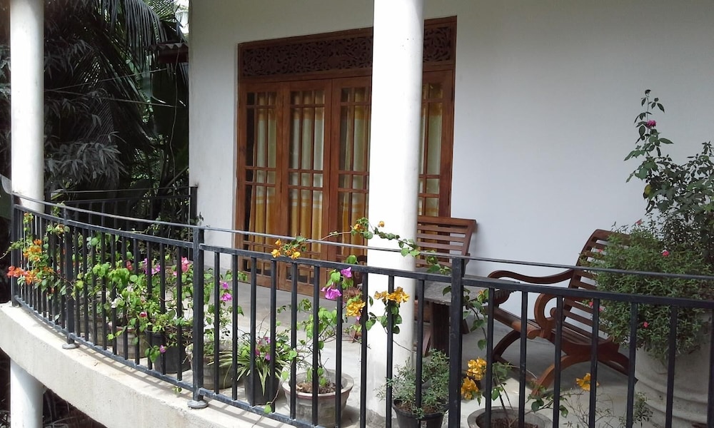 Srimalis Residence 11/32