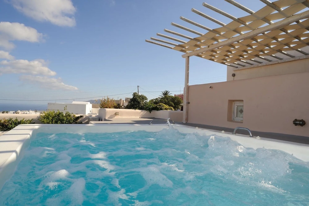 Villa Kisiris 13/40
