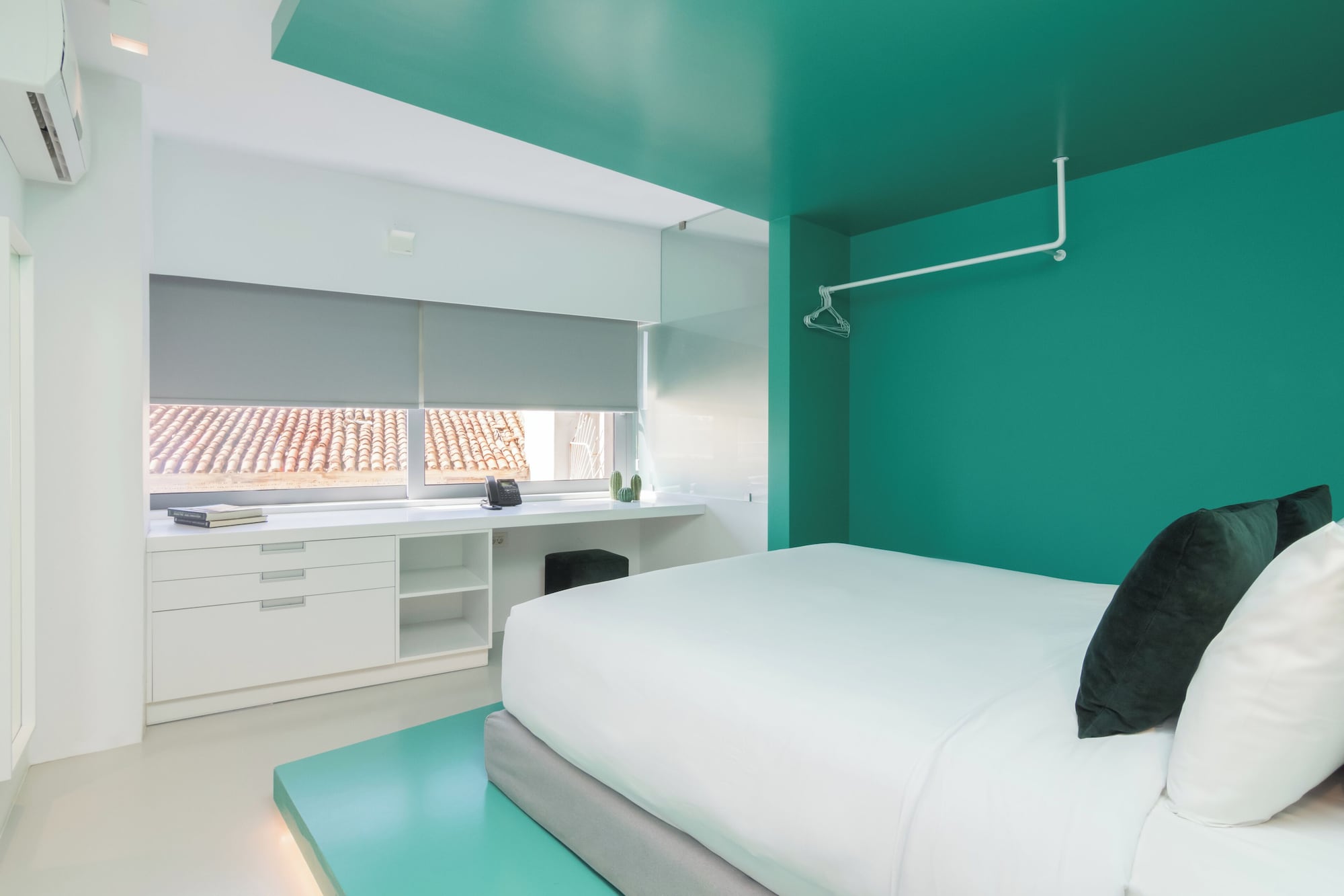 2 BEDROOMS, GREEN, APARTMENT