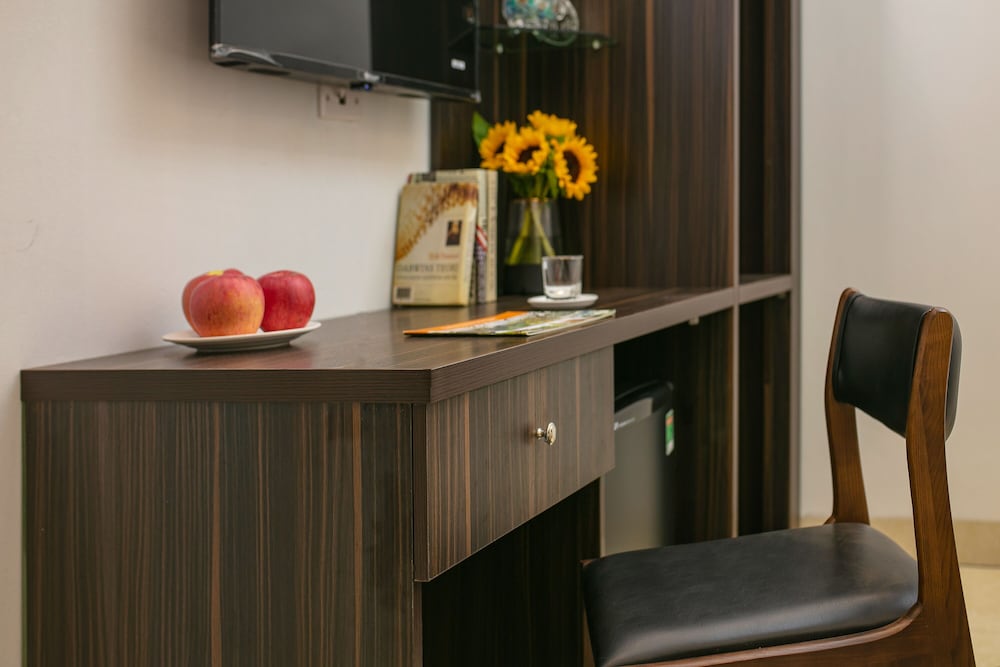 Hanoi Airport Suites Hostel & Travel 15/25