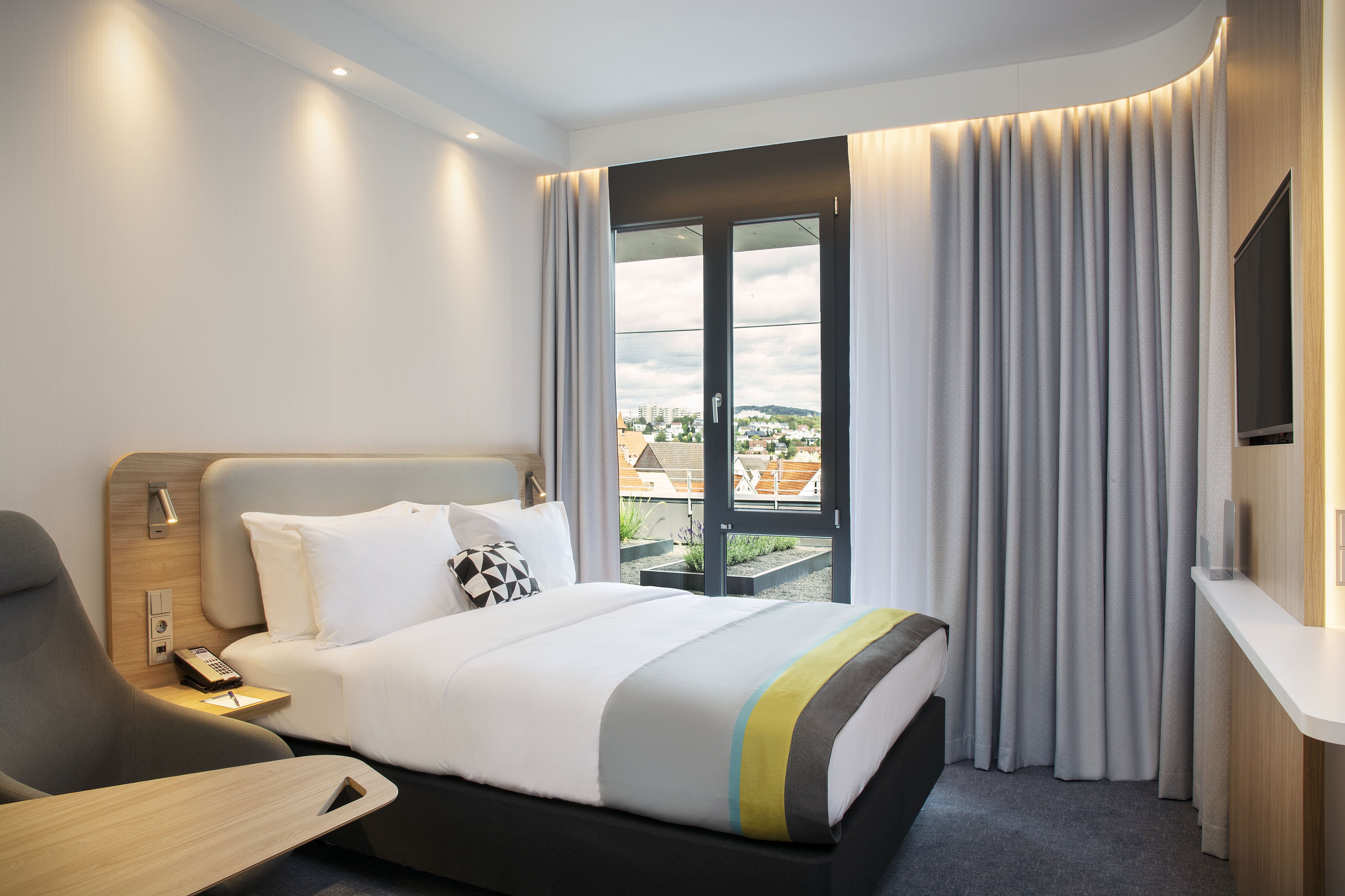 HOLIDAY INN EXPRESS STUTTGART - WAIBLINGEN 25/69