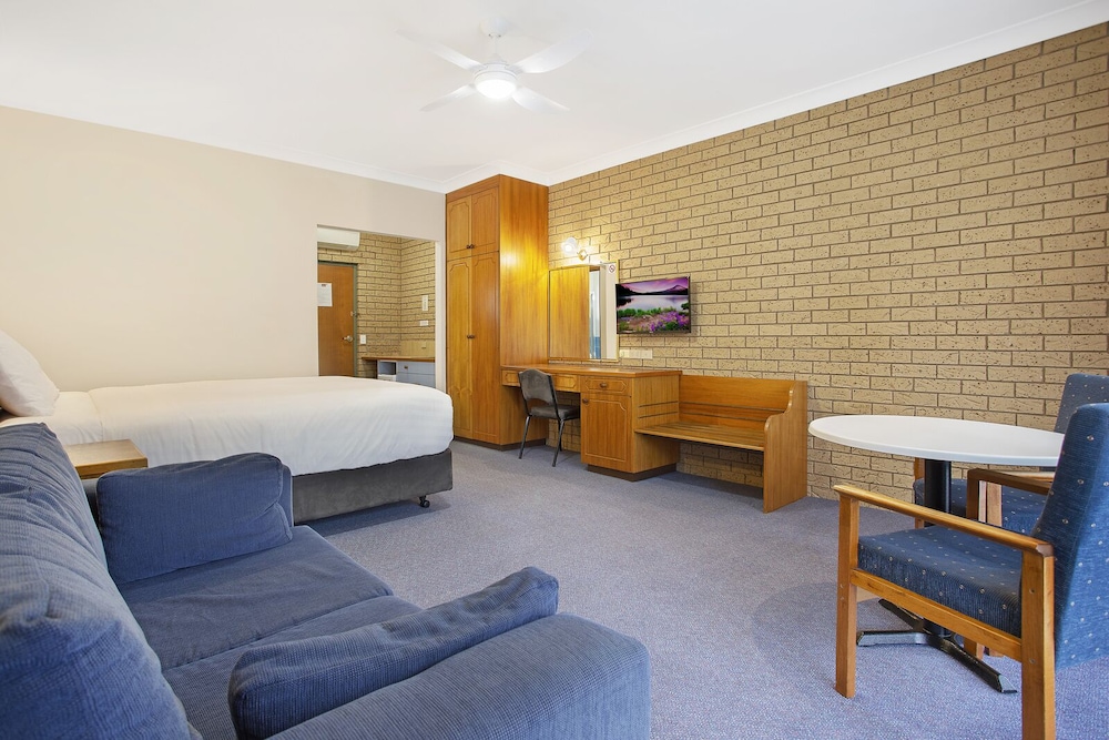 Manifold Motor Inn 17/26