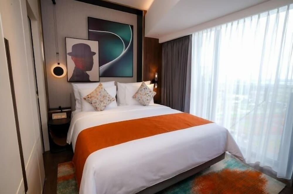 Herloom Hotel and Residence BSD Tangerang 3/50