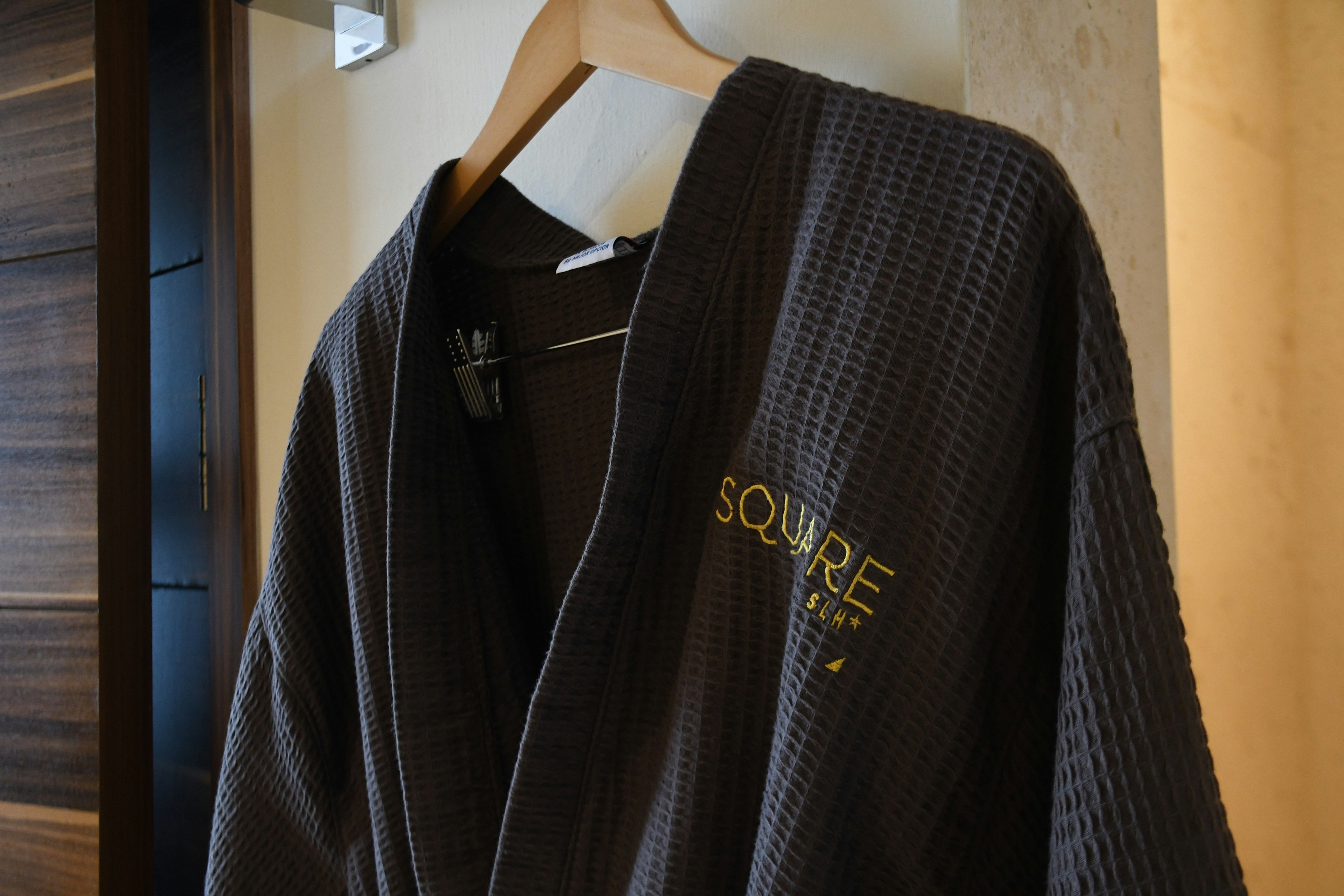 Square Small Luxury 3/11