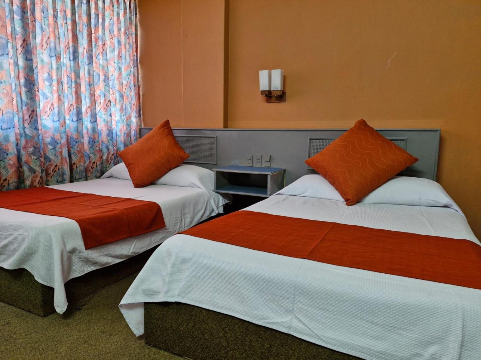 Hotel Parador Del Rio 9/95