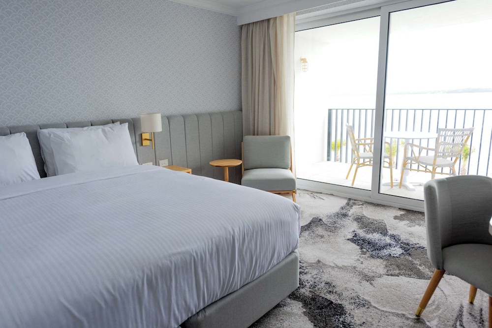 Room, King Bed, Water View
