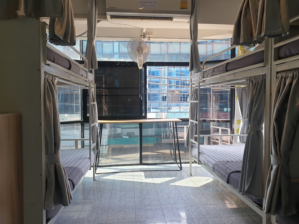 Me U 2 Hostel - Adults Only 19/41