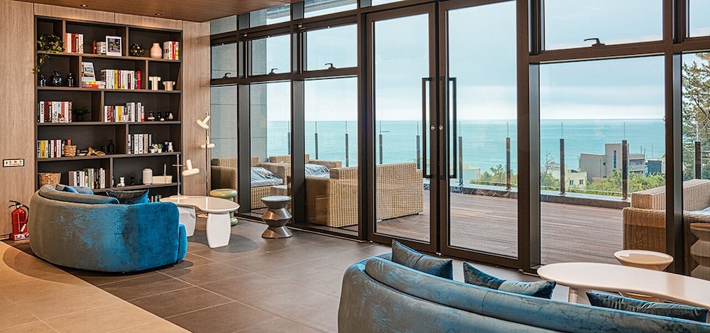Sokcho I Park Suite Hotel and Resort 25/46