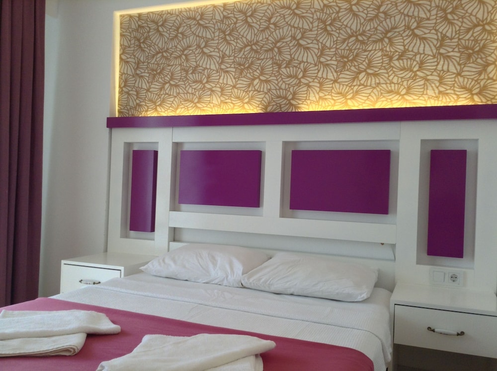 Senam Hotel 15/27