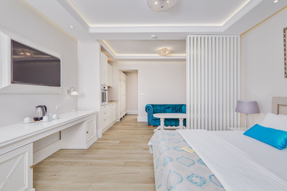 Hotel Libertas 12/69