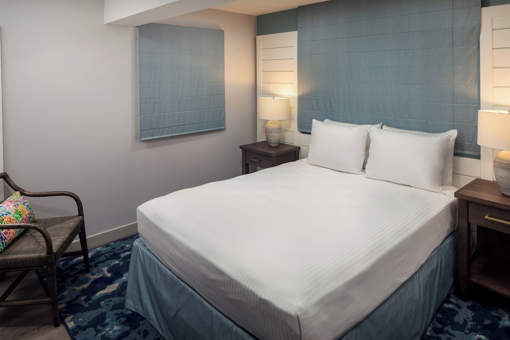 Surfside Hotel and Suites 12/57