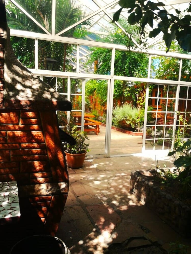 Don Pepe Hotel y Cabanas 7/63