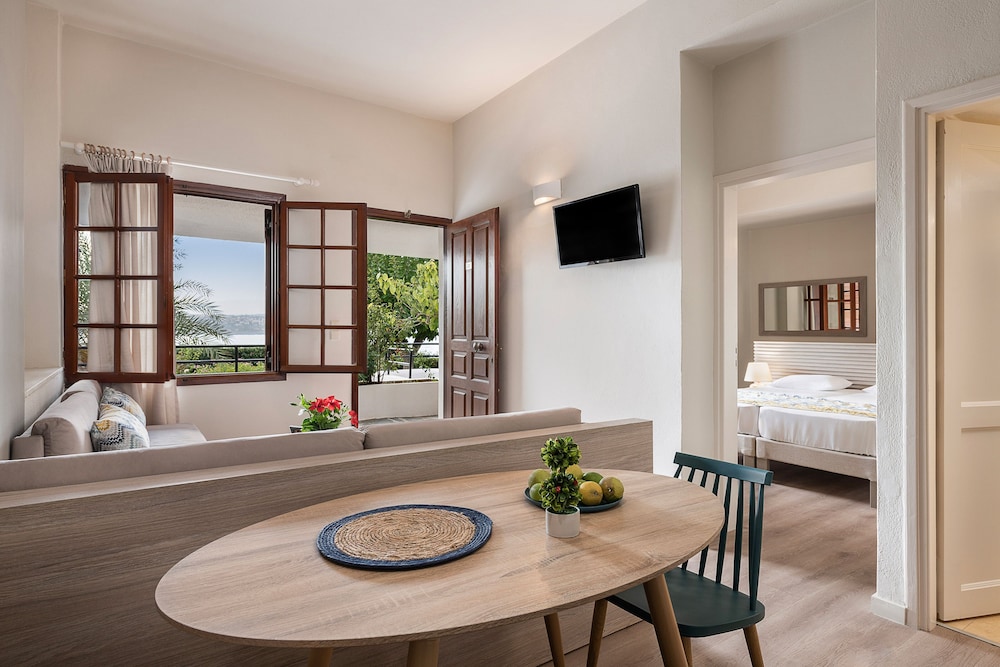 Alianthos Suites 27/50
