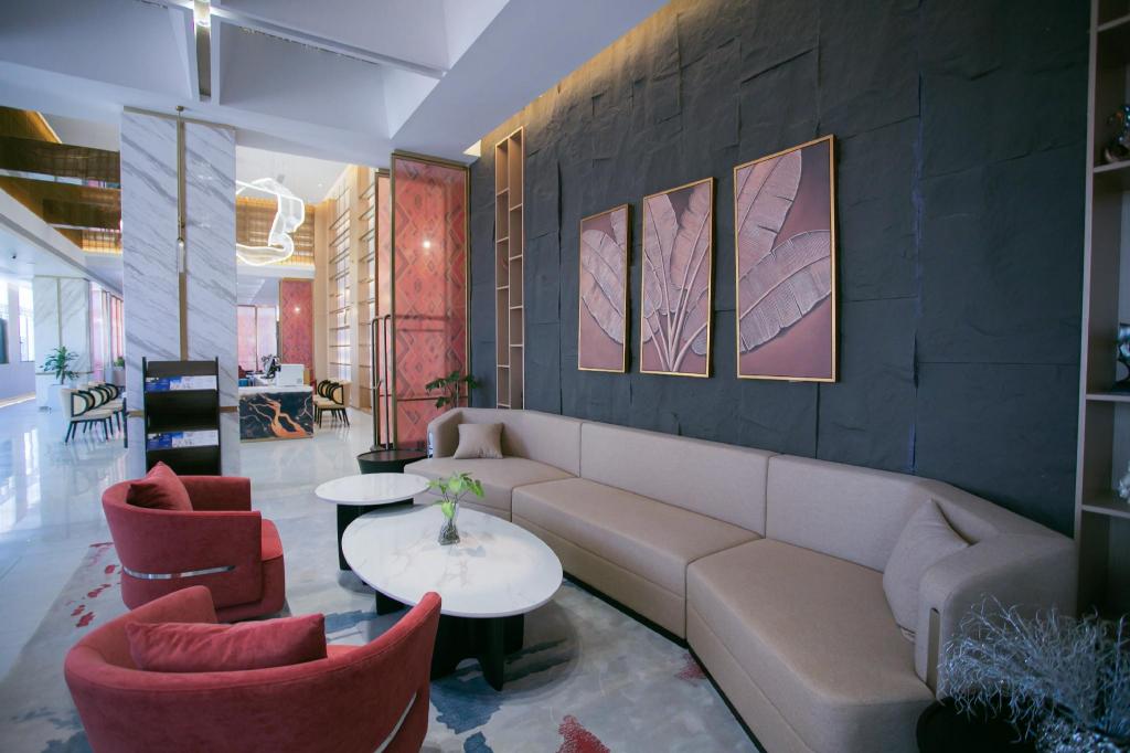 Ramada by Wyndham Vientiane Central 32/54