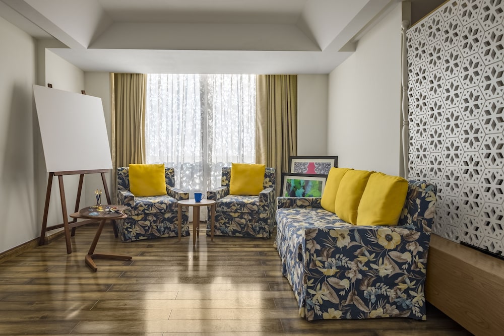 Mosaic Mussoorie 25/50