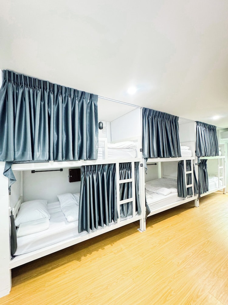 Diff Hostel 62/72