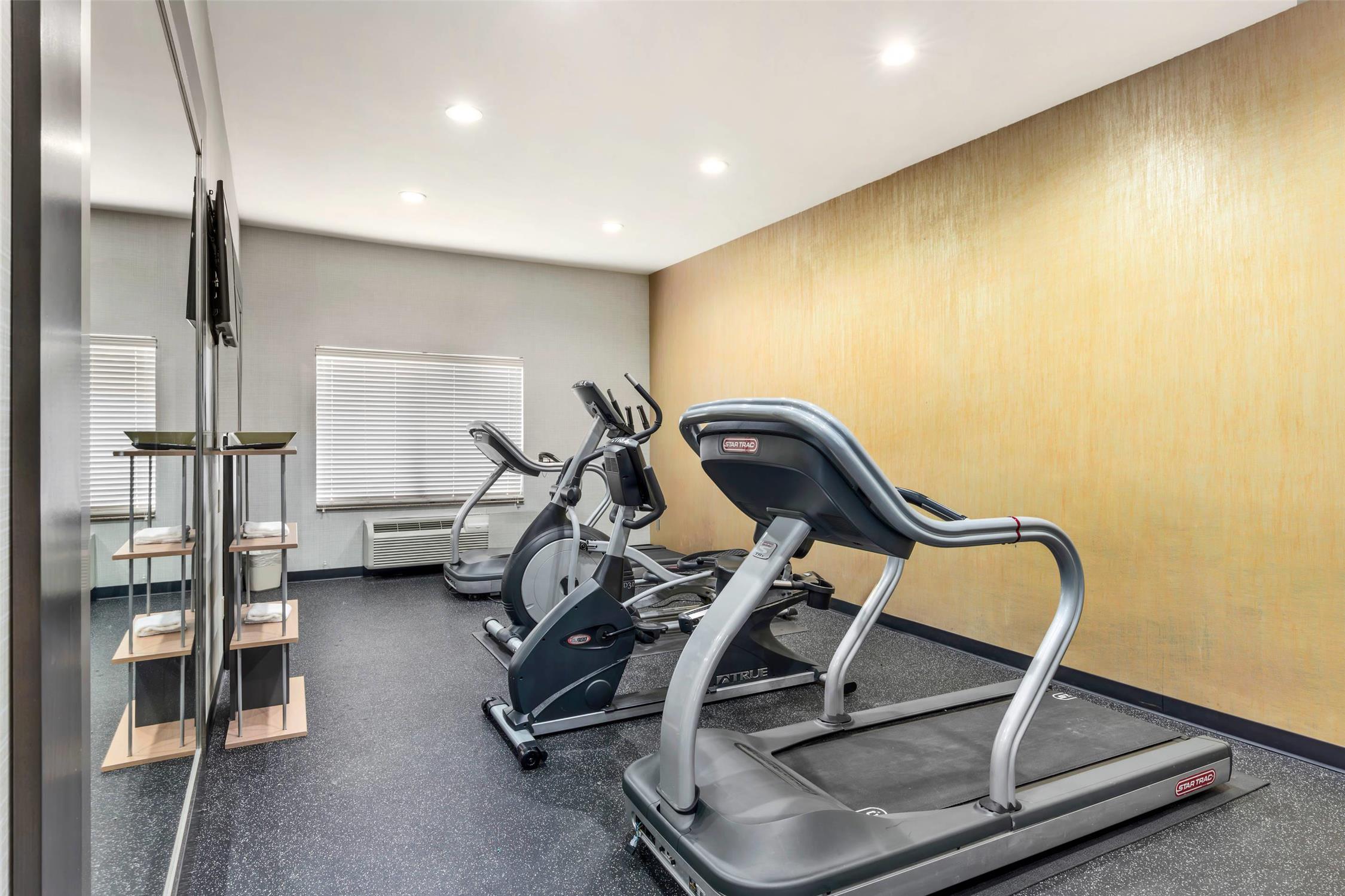 Comfort Inn & Suites Irving Las Colinas DFW 10/16