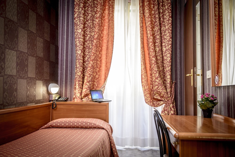 Hotel Emmaus 28/35