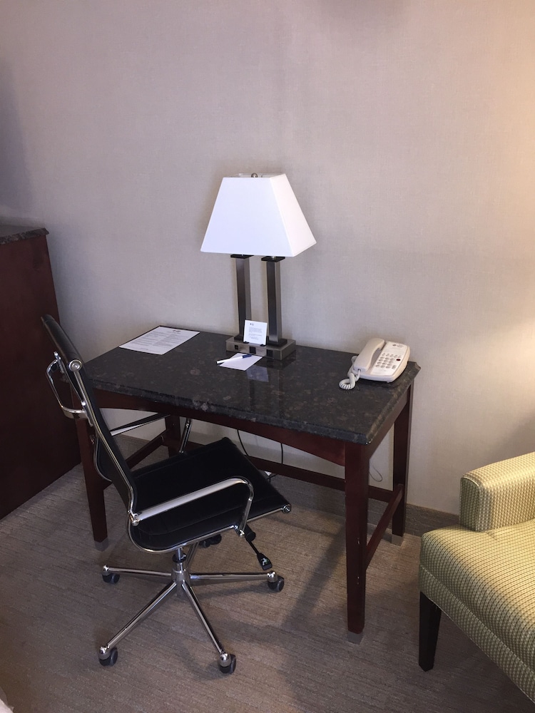 Best Western Plus Inn at Hunt Ridge 33/36