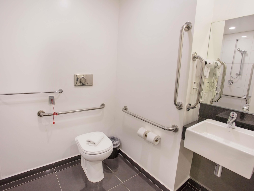 Ibis Styles Taubate 72/72