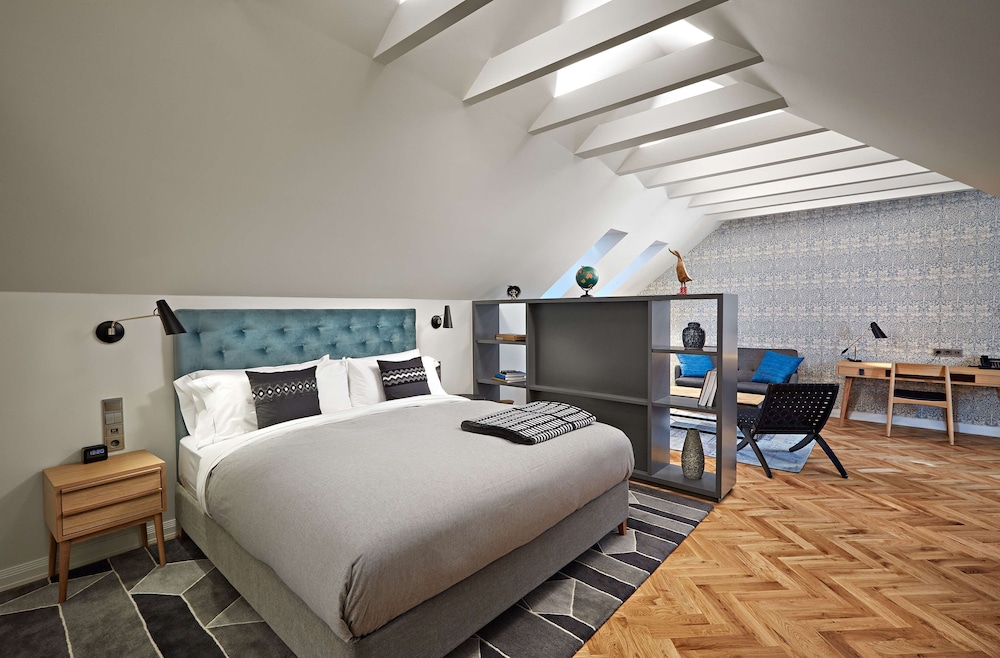 Loft, Suite, King Bed