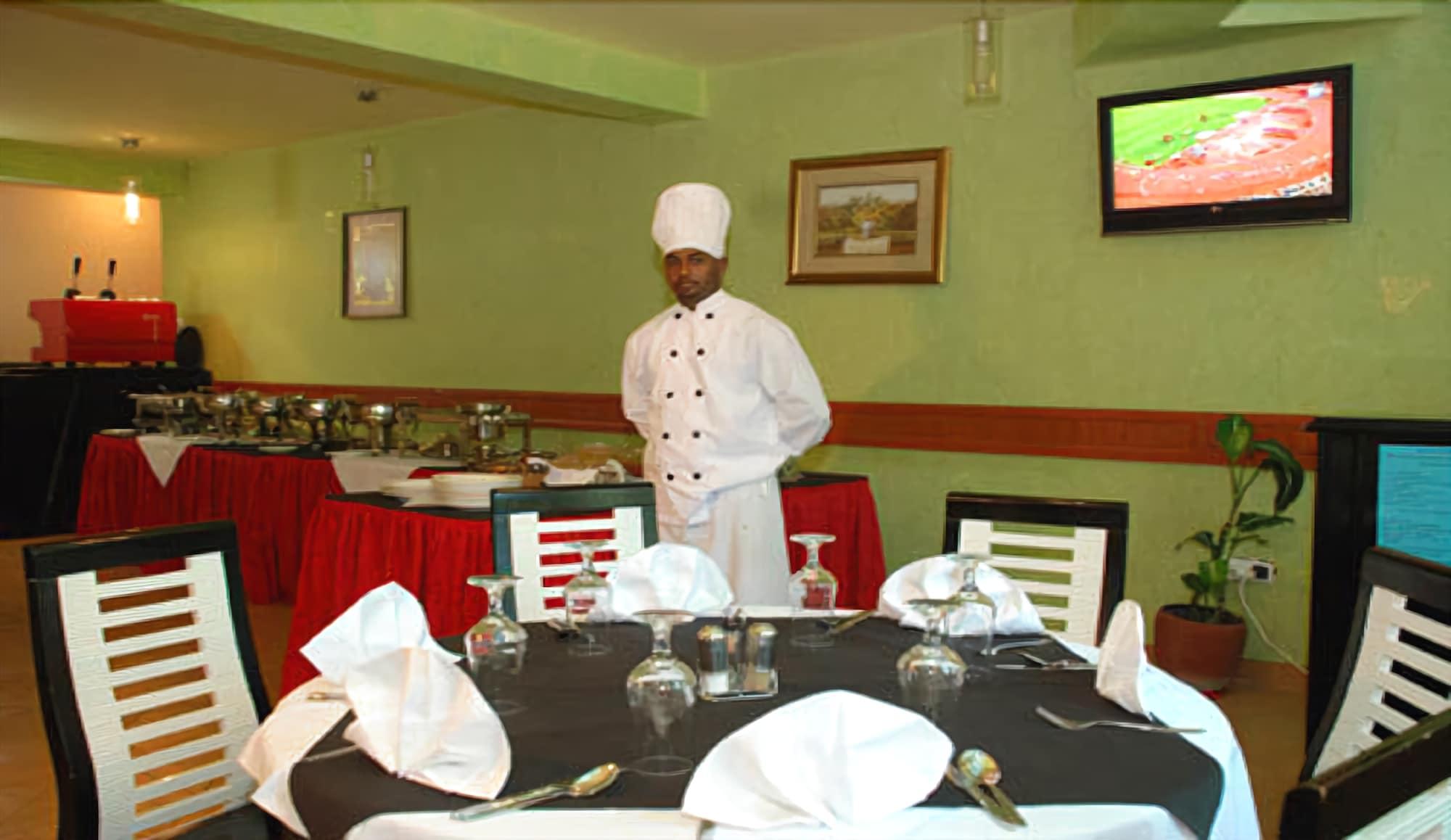 Adot Tina Hotel 29/34