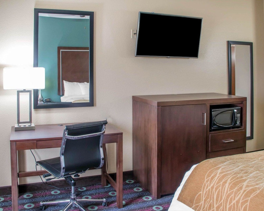Comfort Inn and Suites San Marcos 42/47