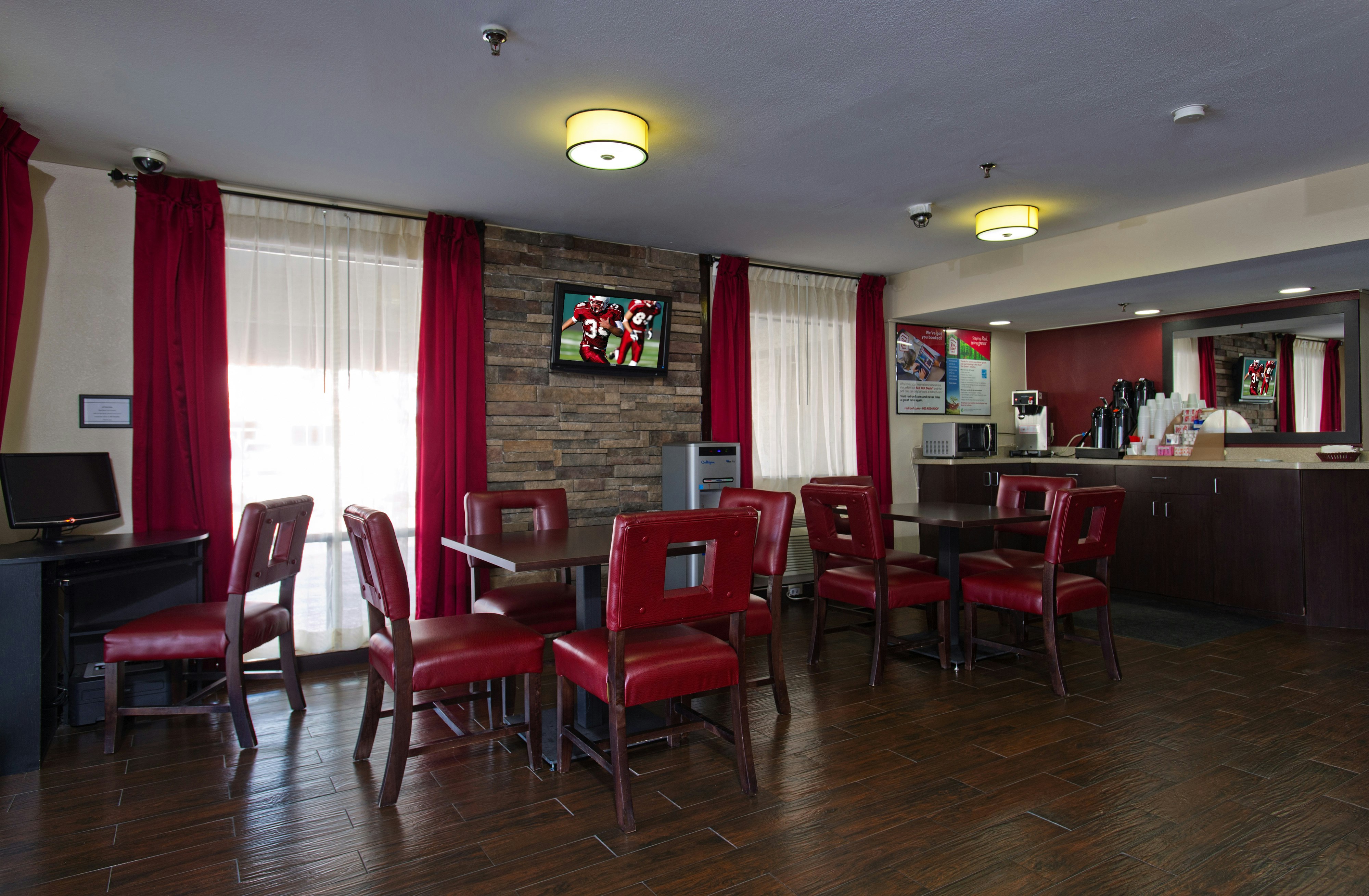Red Roof Inn Corpus Christi South 6/6