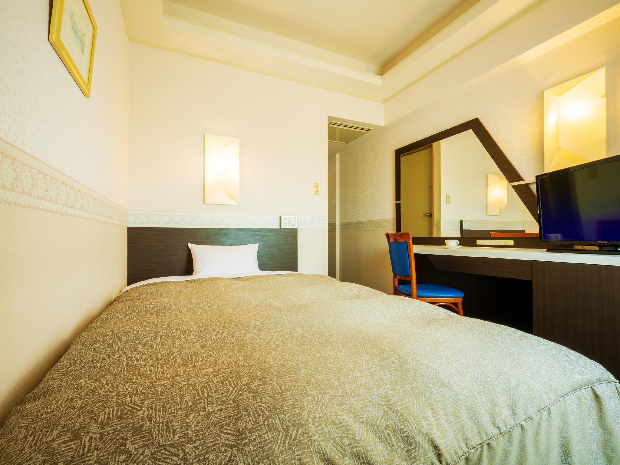 Semi Room, Economy, Semi Double Bed