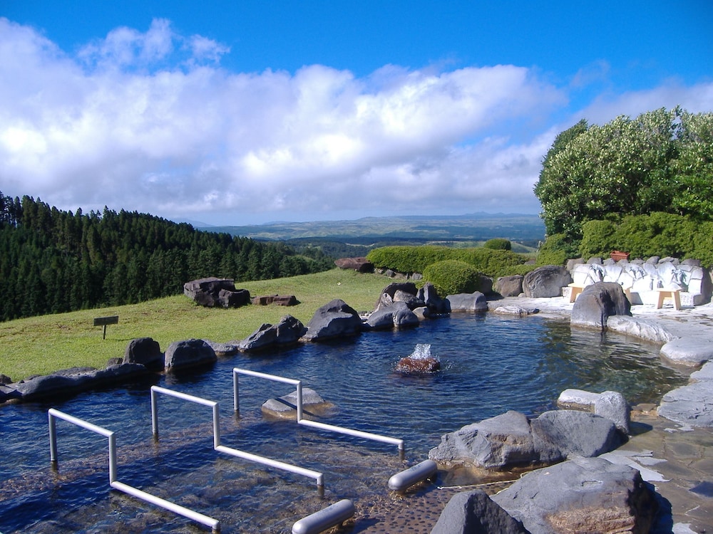 Aso Kuju National Park Hotel and Resort (ex Kurokawa Onsen Senomoto Kogen Hotel) 17/32