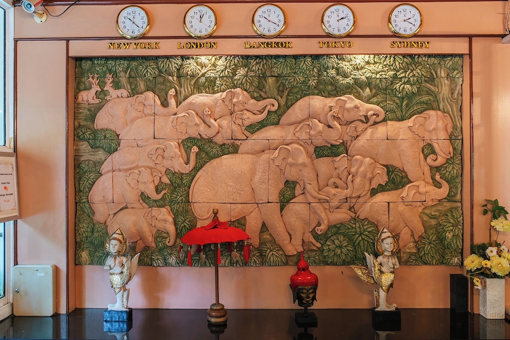 Thai Modern Resort and Spa 13/83