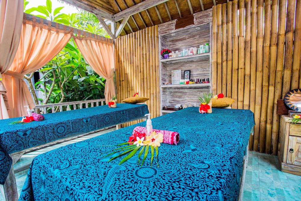 The Syron Huts Lembongan 38/45