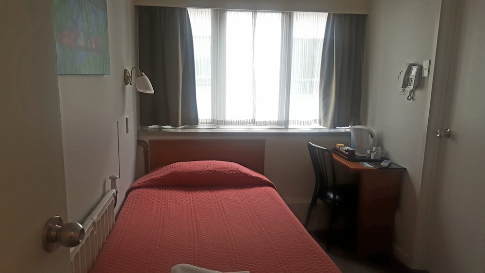 Kiwi International Hotel 36/61