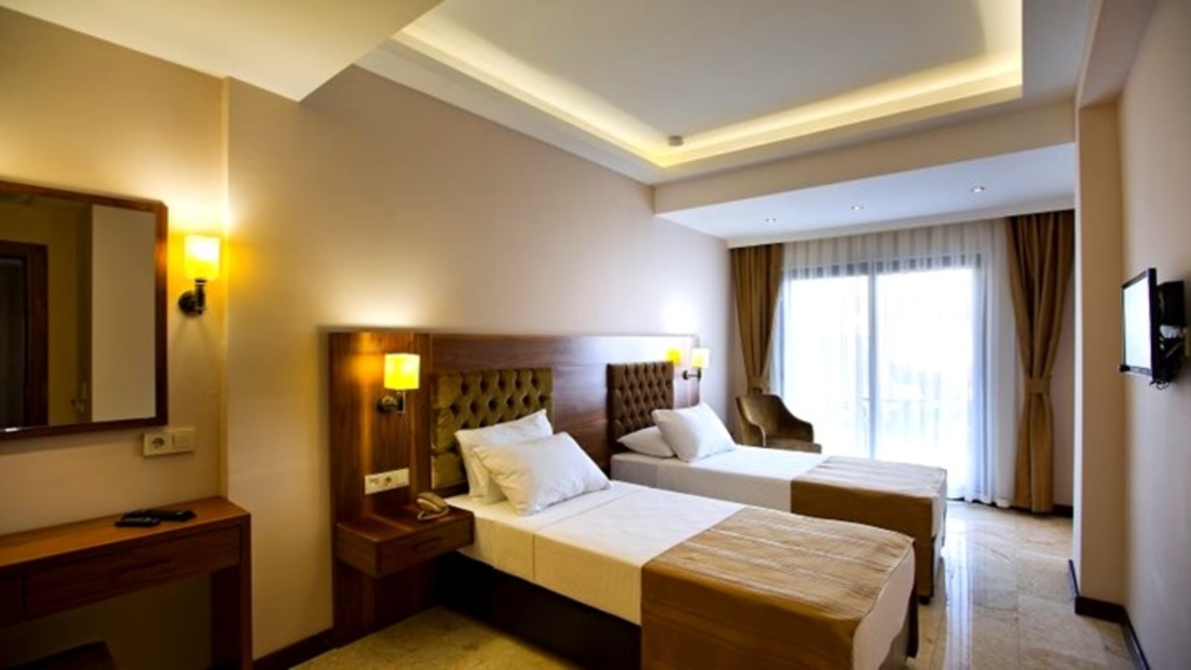 MONTANA BOUTIQUE HOTEL 6/20