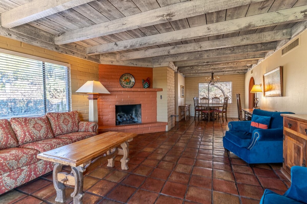 Hacienda Del Sol Ranch Resort 44/79