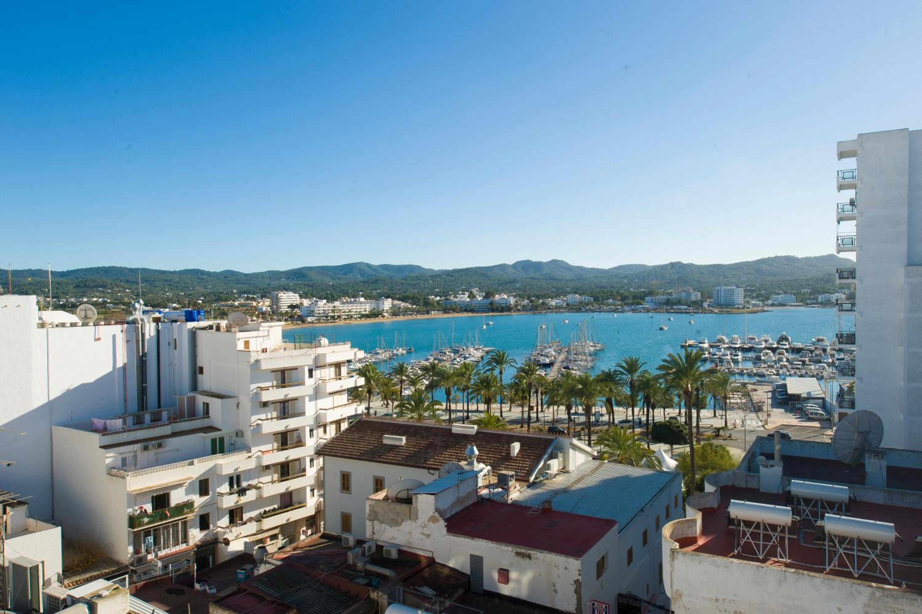 Hotel Base Ibiza 41/45