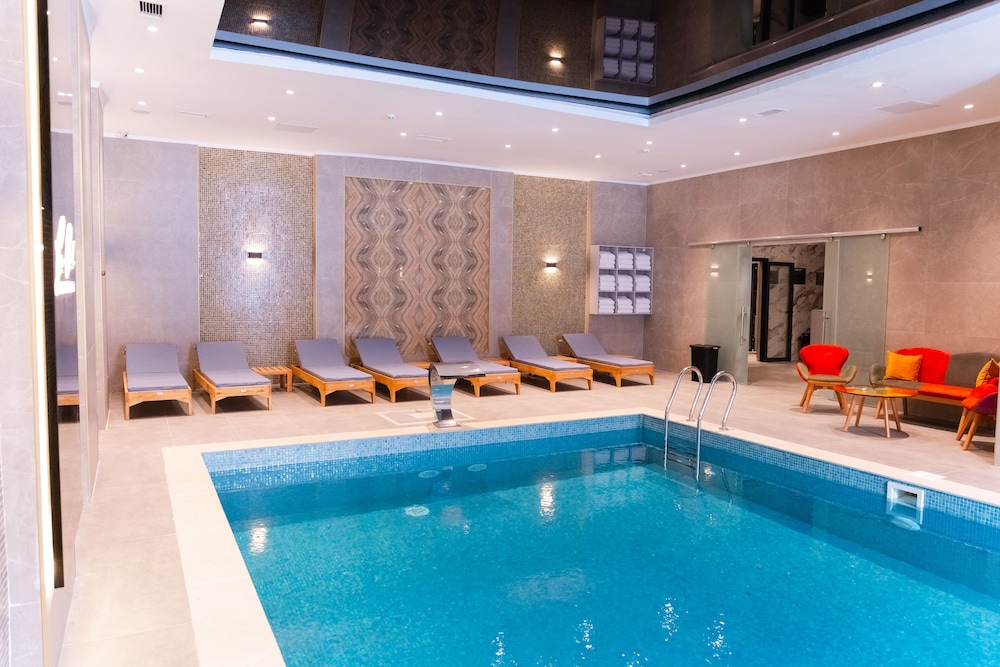 Park Dedeman Almaty 36/64