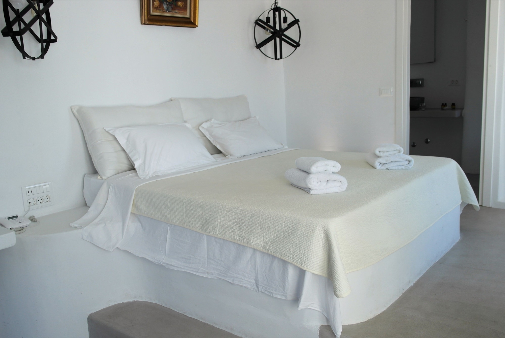 SUPERIOR, MULTIPLE BEDS, SEA VIEW